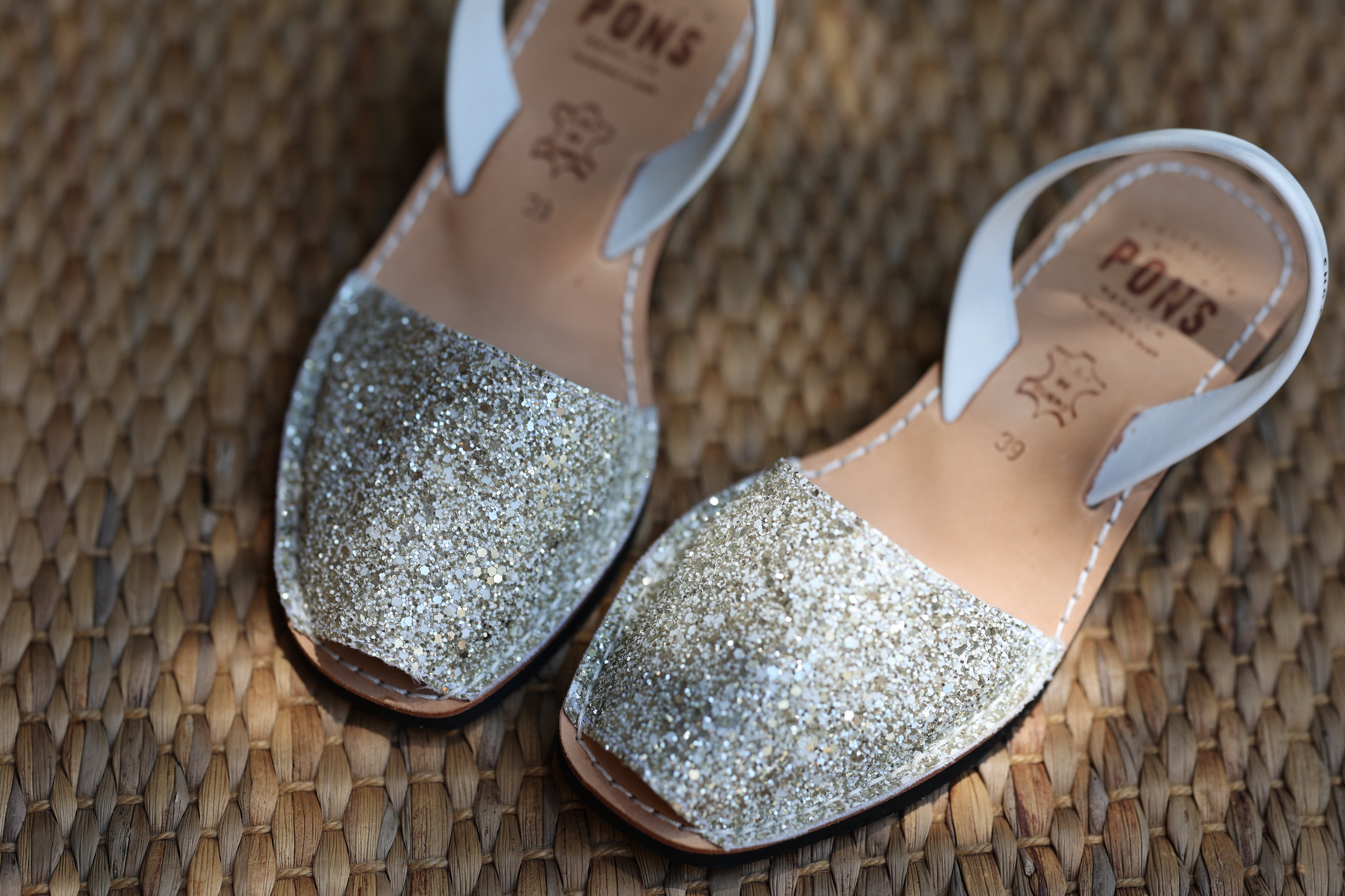 2021 Glitter Bleached Gold N.BL