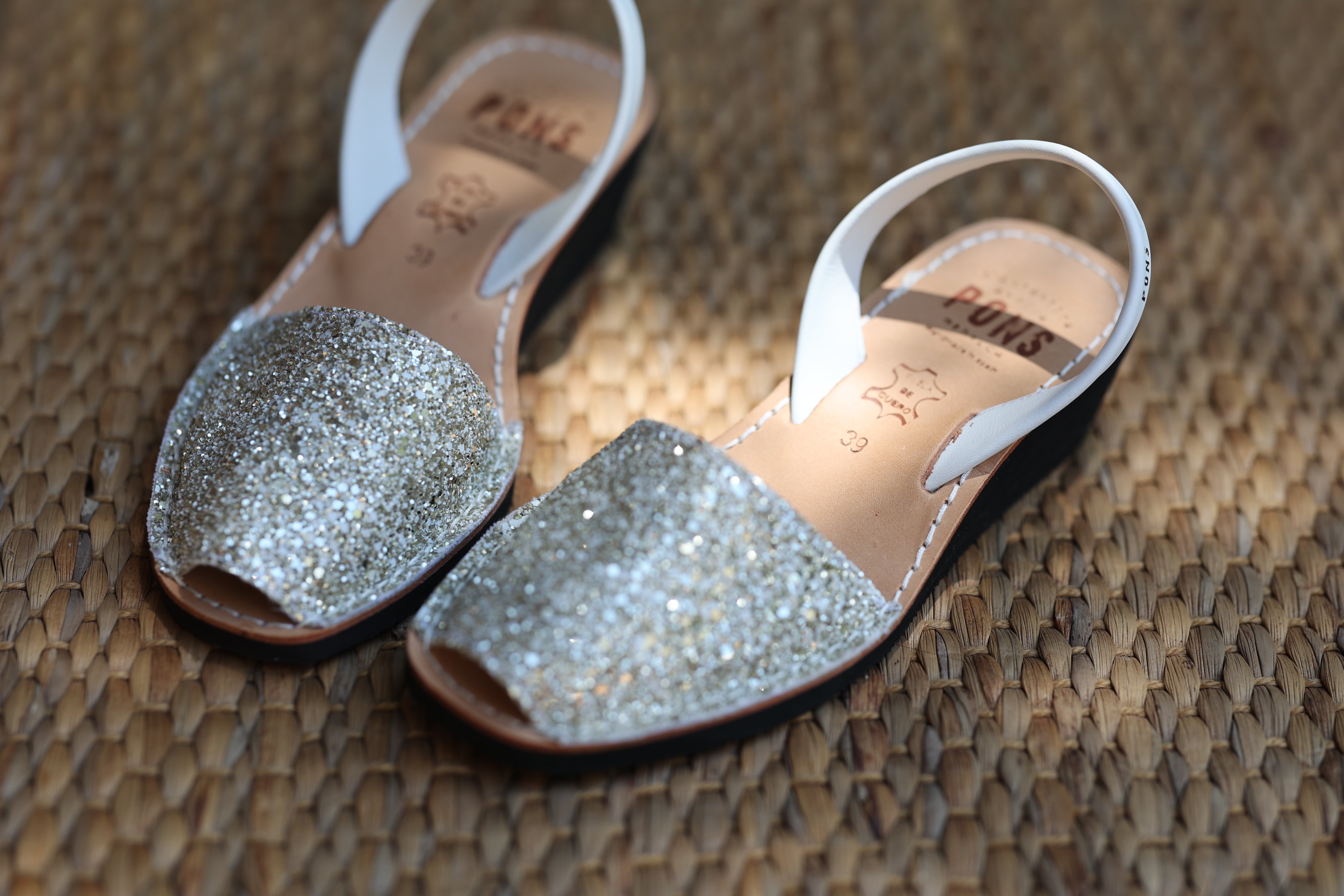 2021 Glitter Bleached Gold N.BL