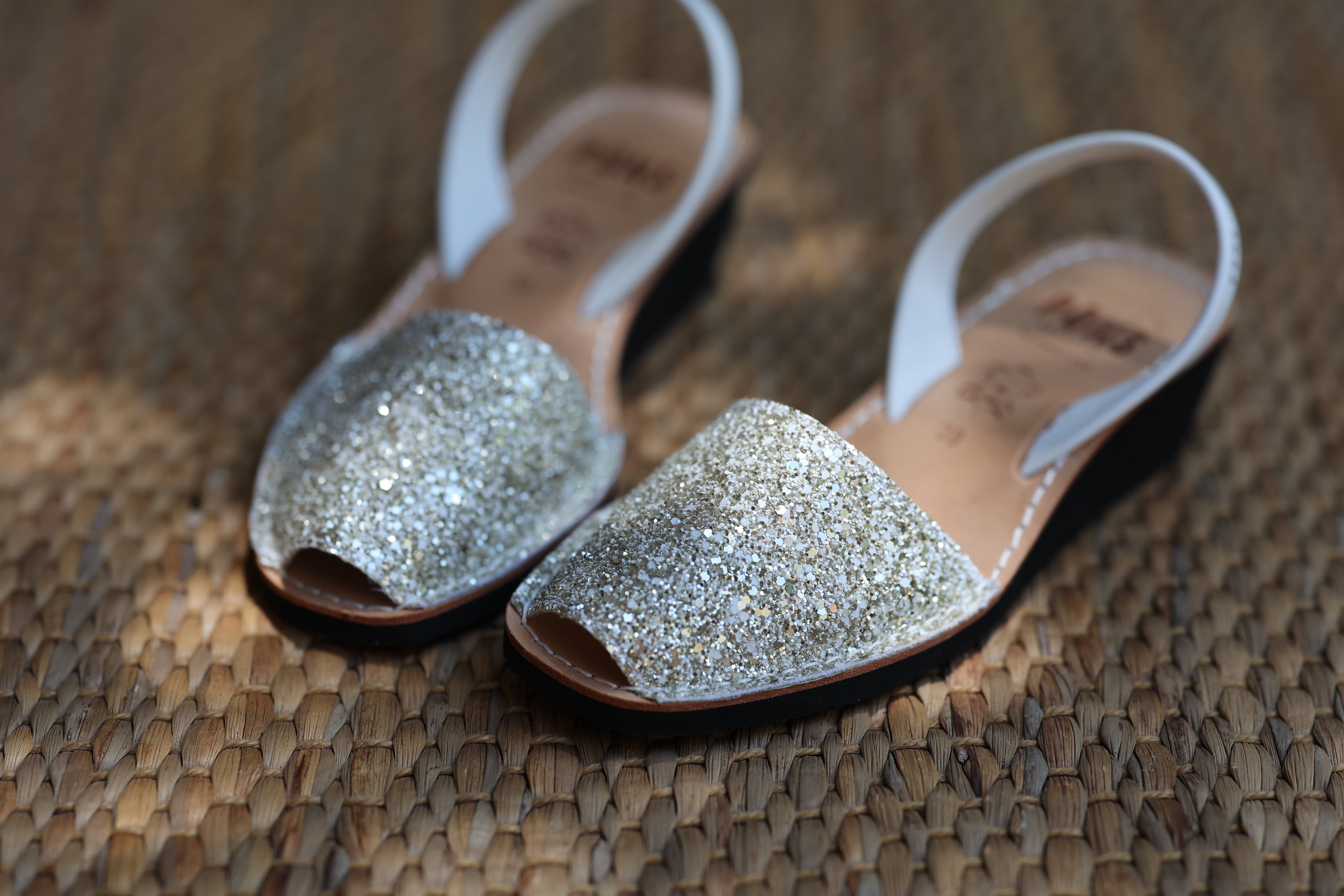 2021 Glitter Bleached Gold N.BL