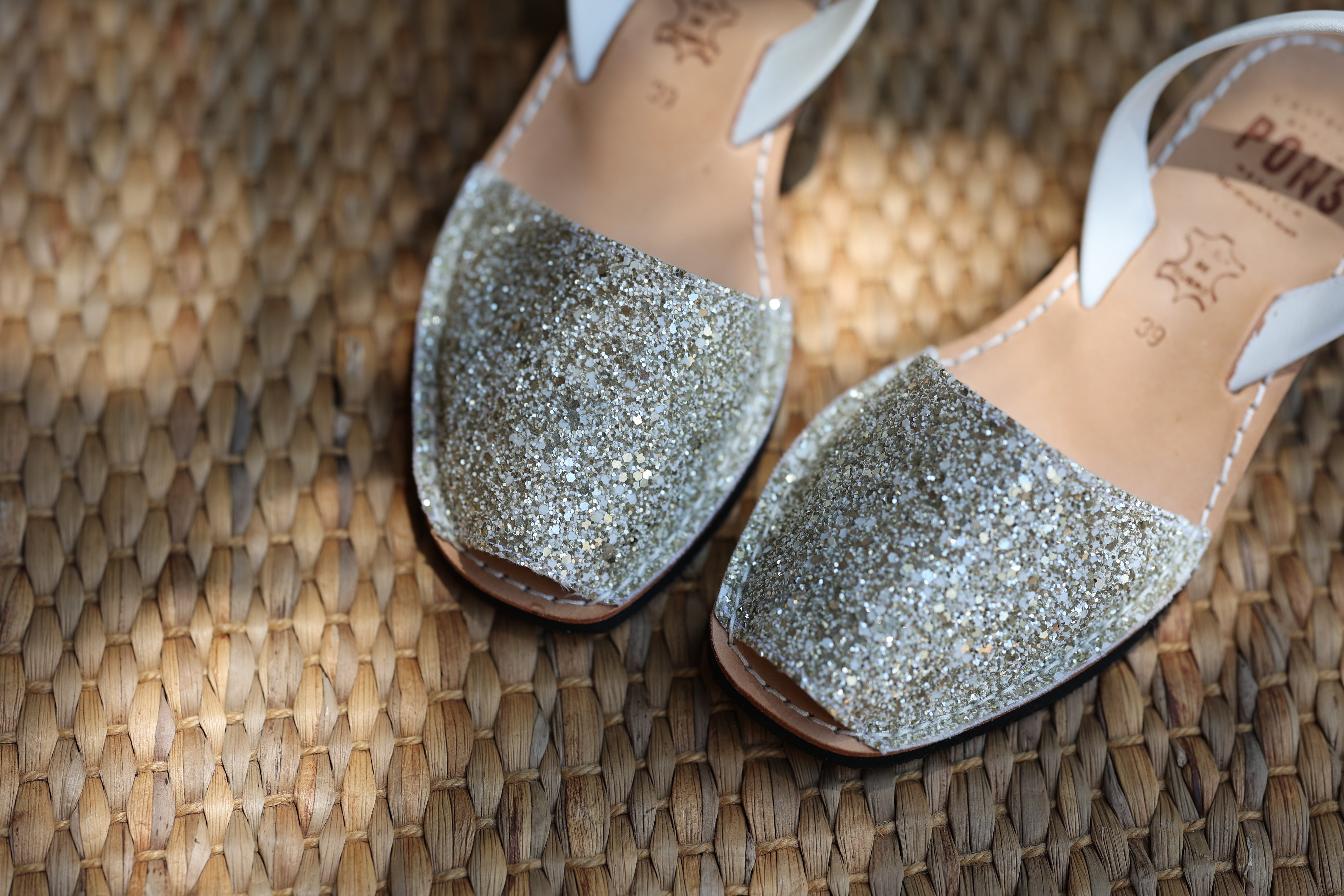 2021 Glitter Bleached Gold N.BL