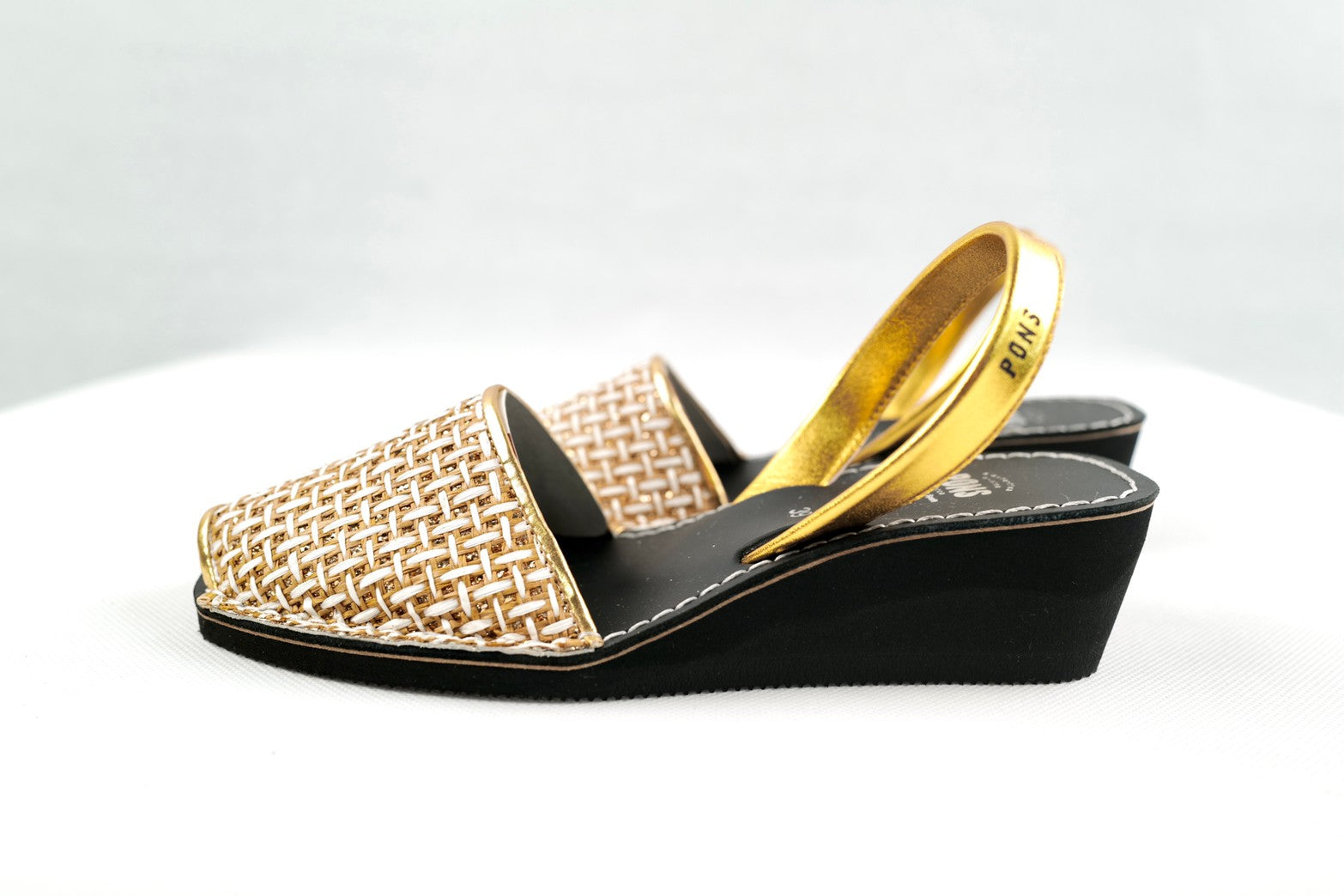 2026 Textil Trenza Saca A .Oro
